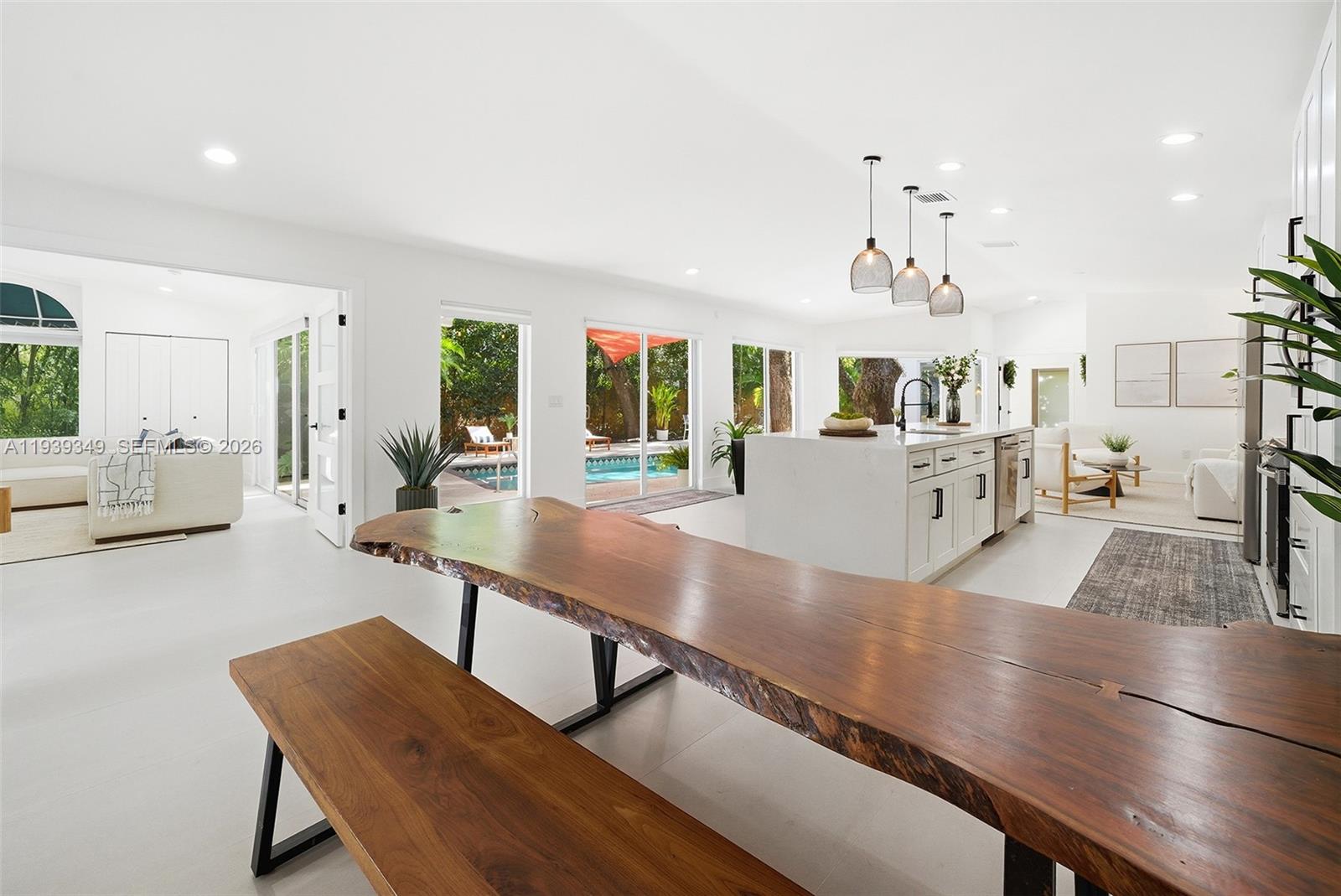 SUNSHINE VISTAS - Residential