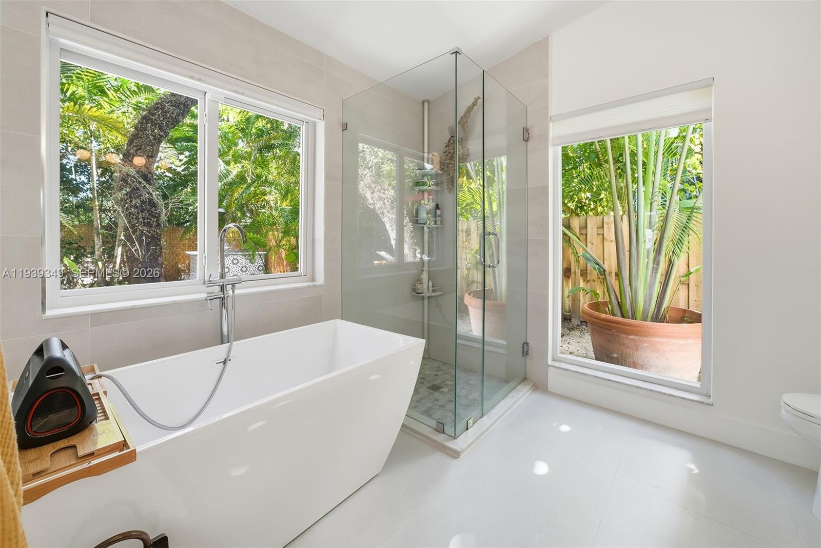 SUNSHINE VISTAS - Residential