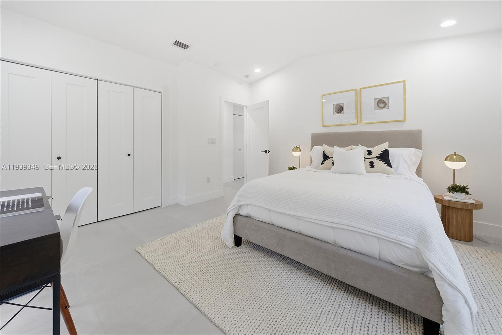 SUNSHINE VISTAS - Residential