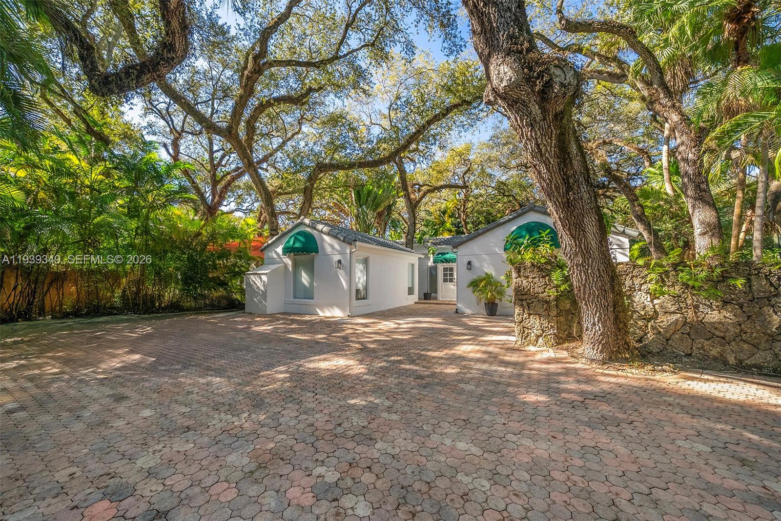 SUNSHINE VISTAS - Residential