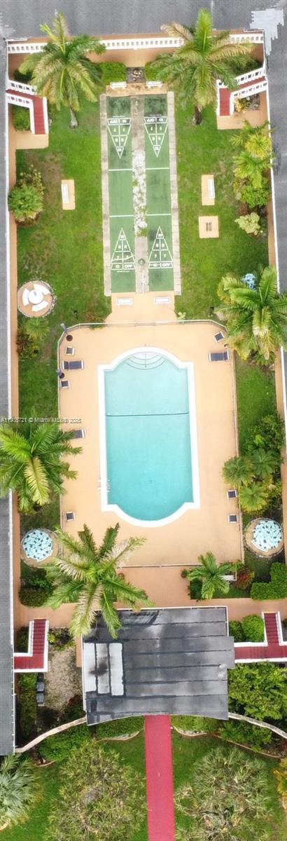 ELDORADO COUNTRY CLUB APT - Residential