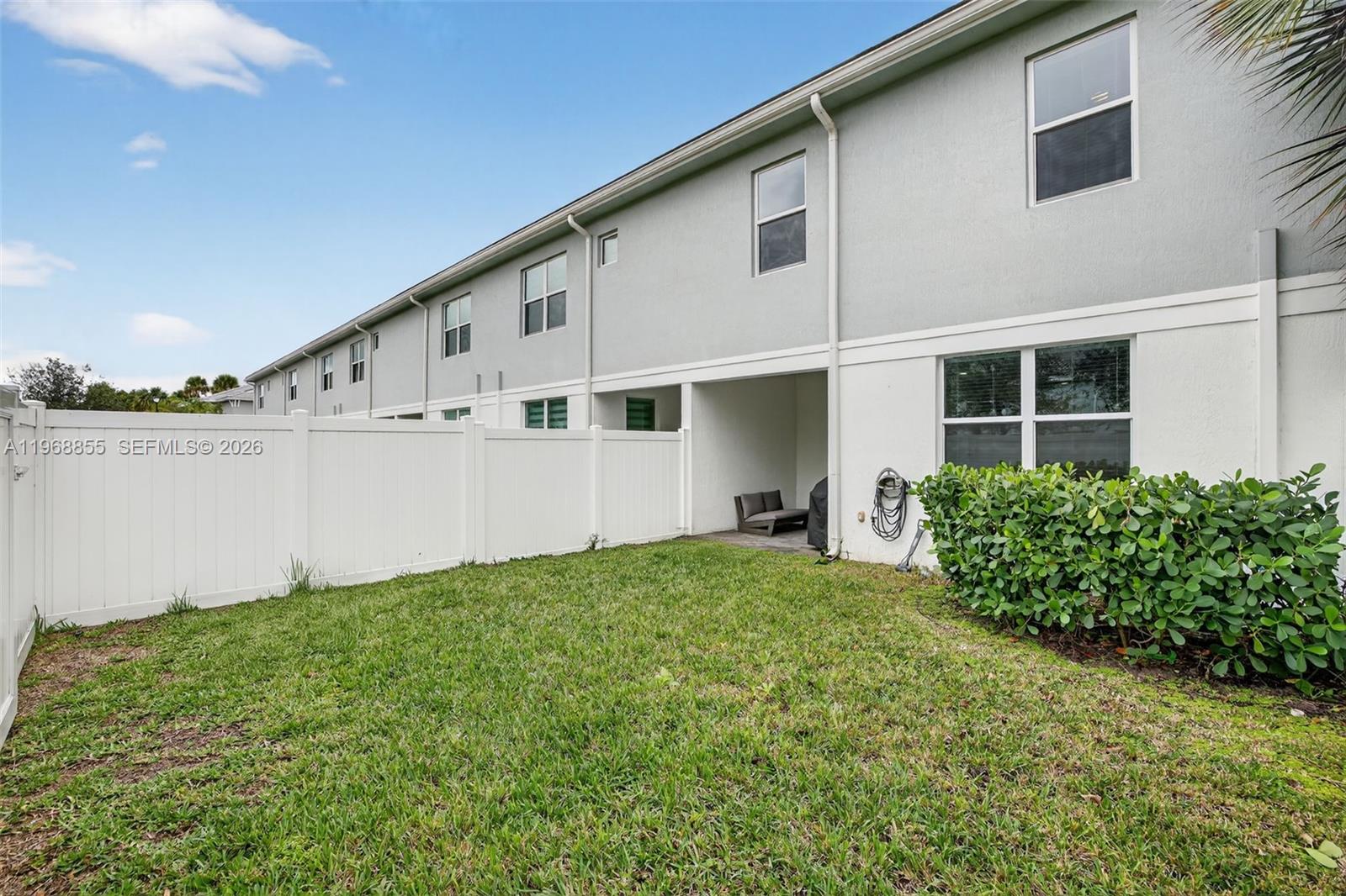 DEERFIELD CROSSING - Residential Lease