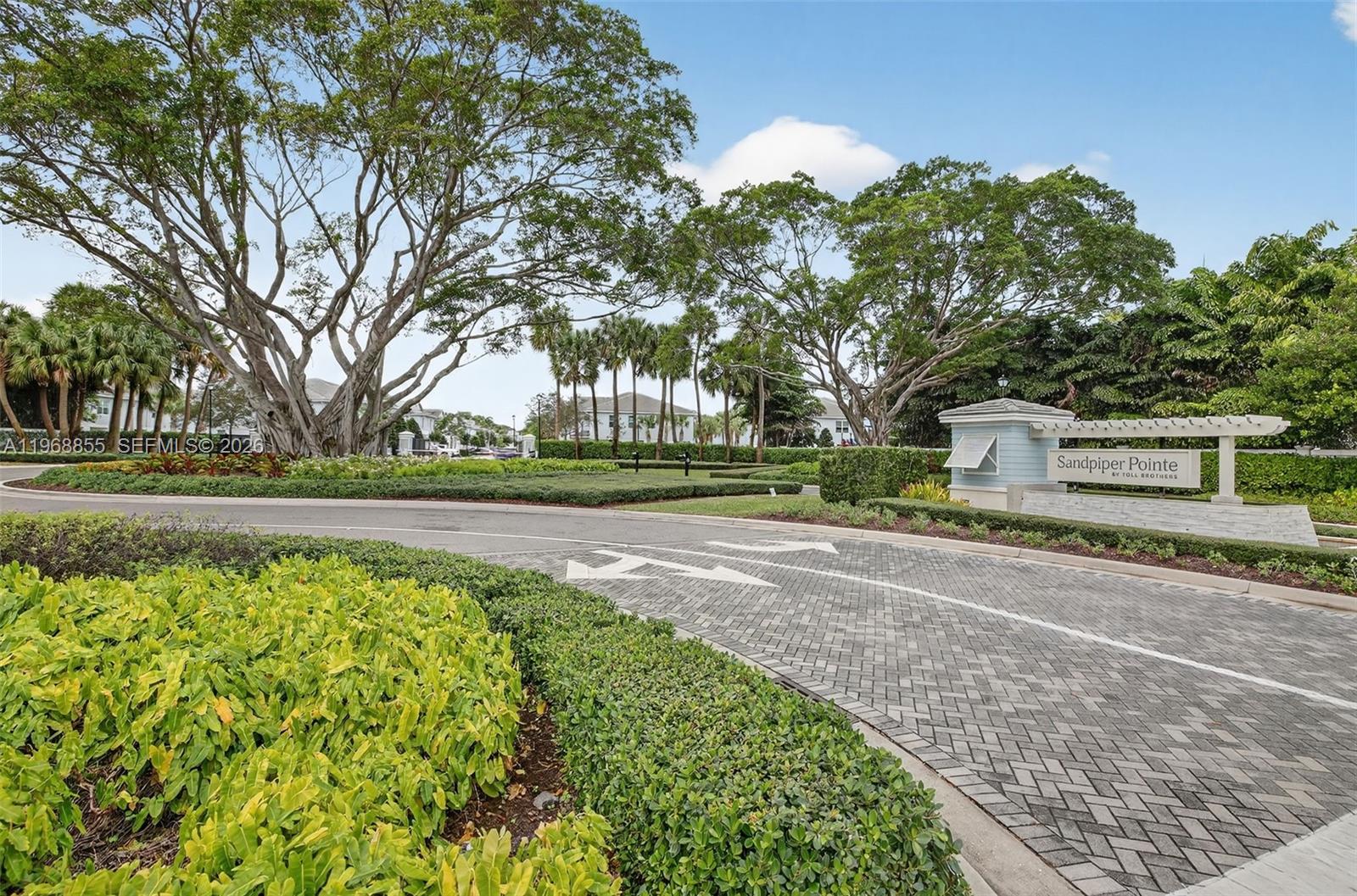 DEERFIELD CROSSING - Residential Lease