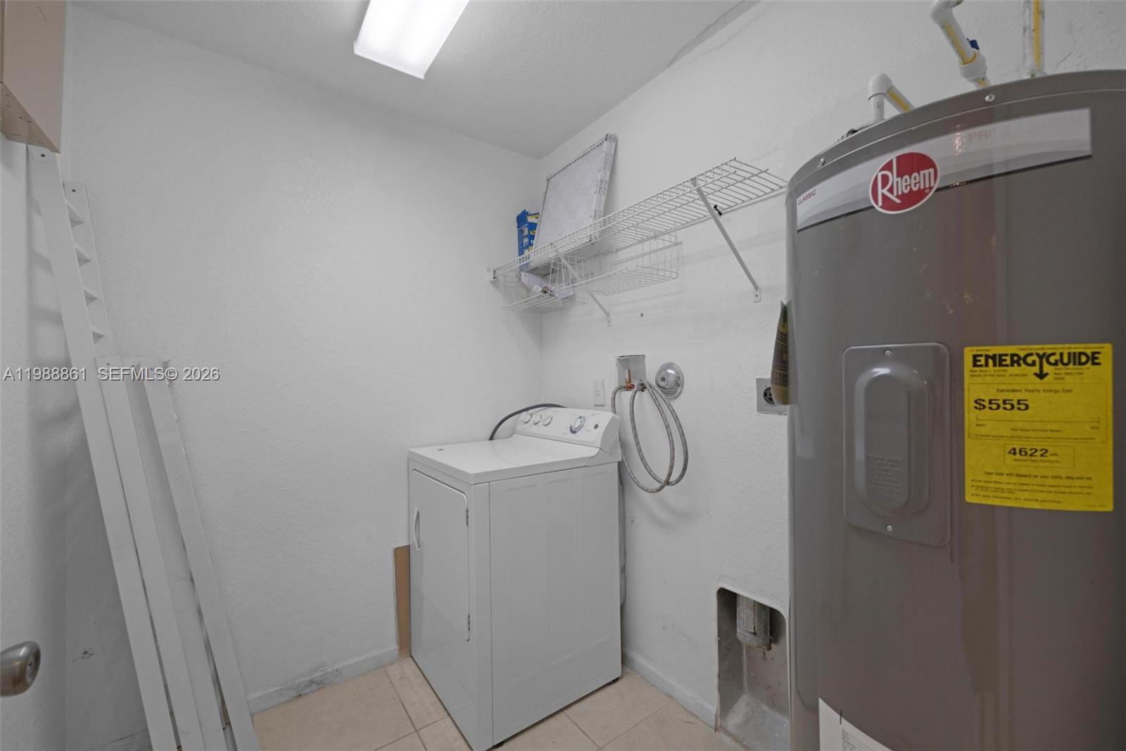 SILVER FALLS POD - Residential Lease