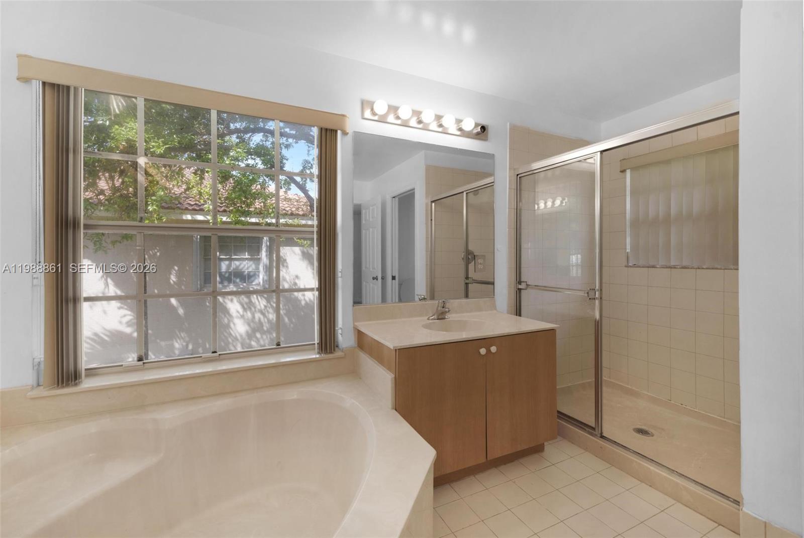 SILVER FALLS POD - Residential Lease