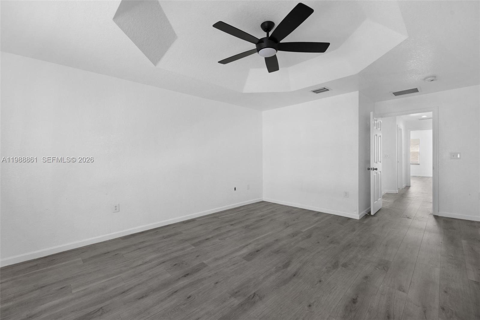 SILVER FALLS POD - Residential Lease