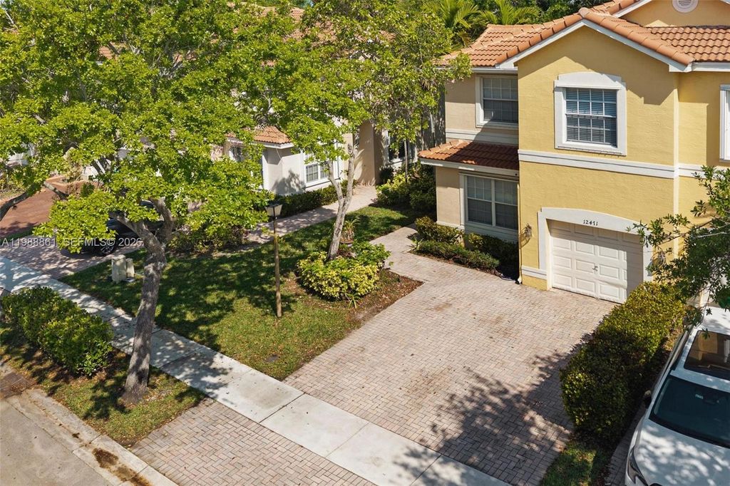 Photo of 12471 SW 42nd St, Miramar, FL 33027 (MLS # A11988861)