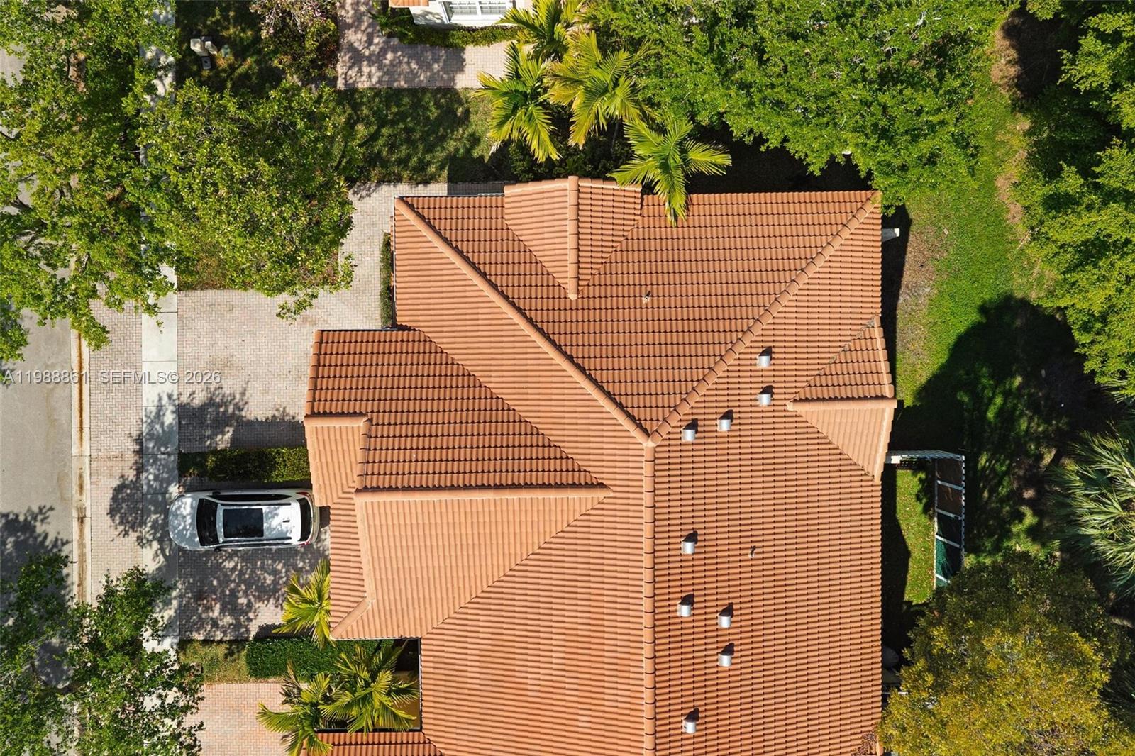 SILVER FALLS POD - Residential Lease