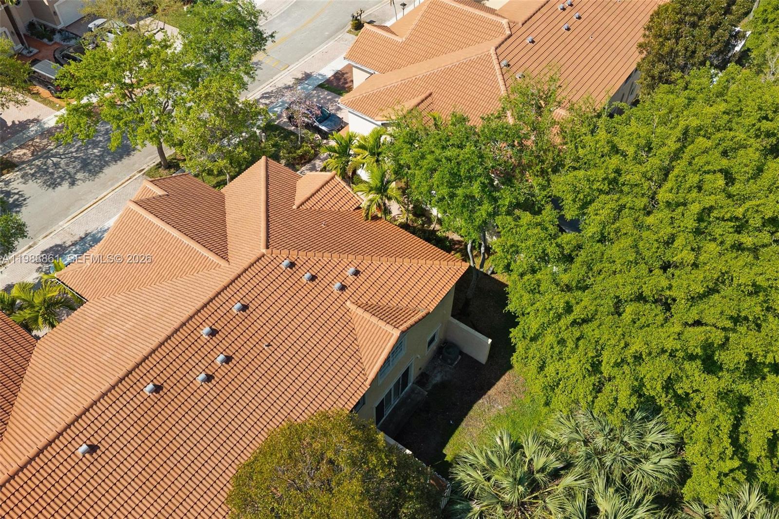 SILVER FALLS POD - Residential Lease