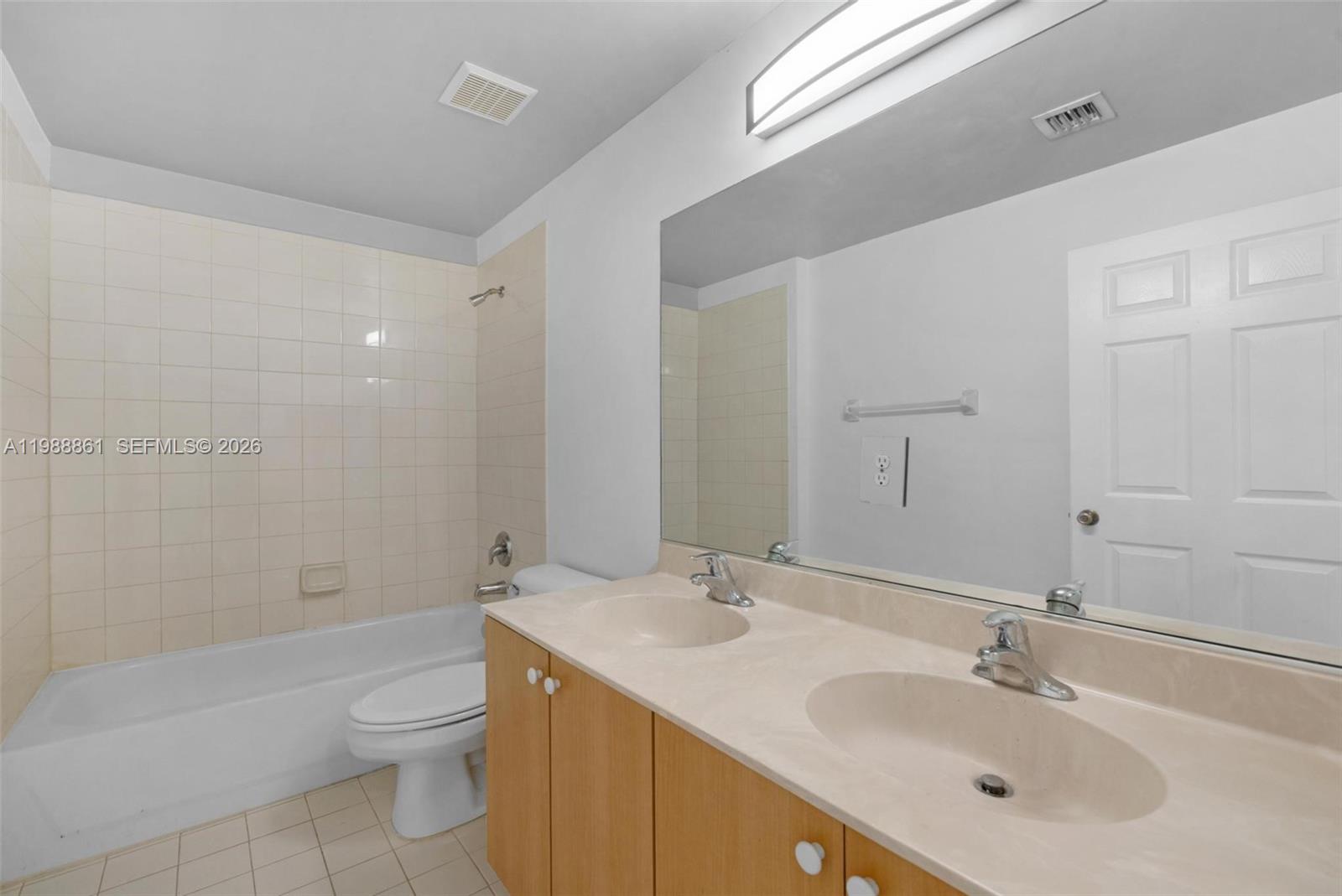 SILVER FALLS POD - Residential Lease