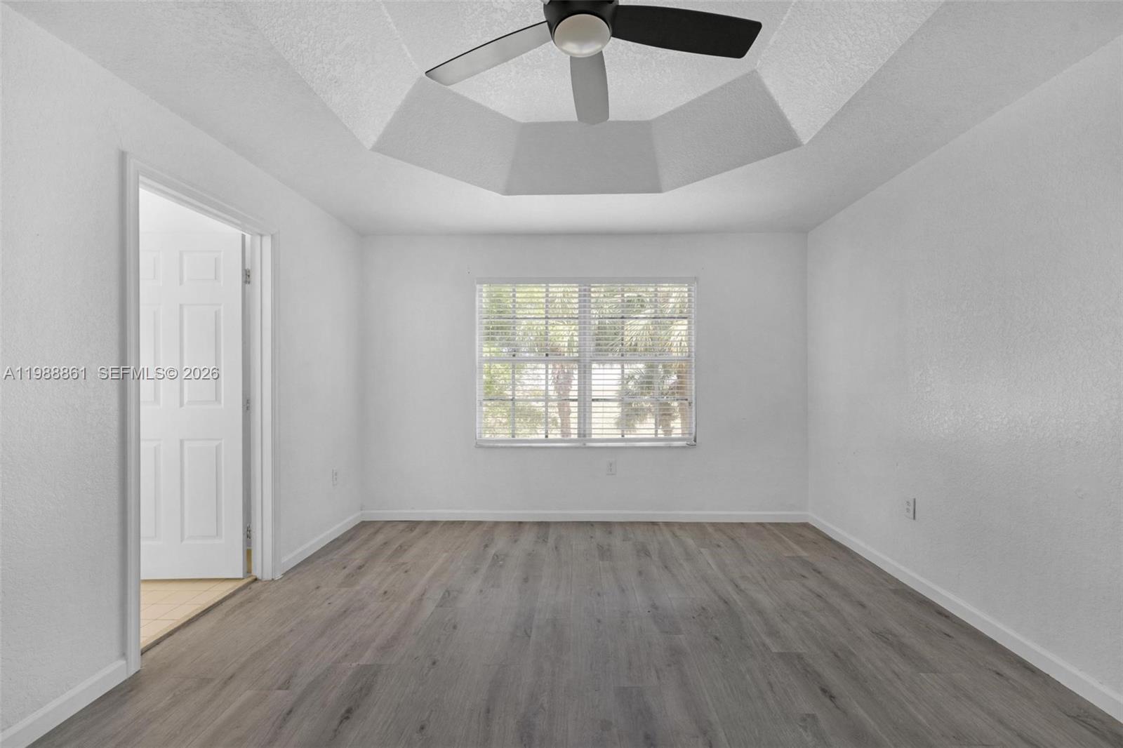 SILVER FALLS POD - Residential Lease