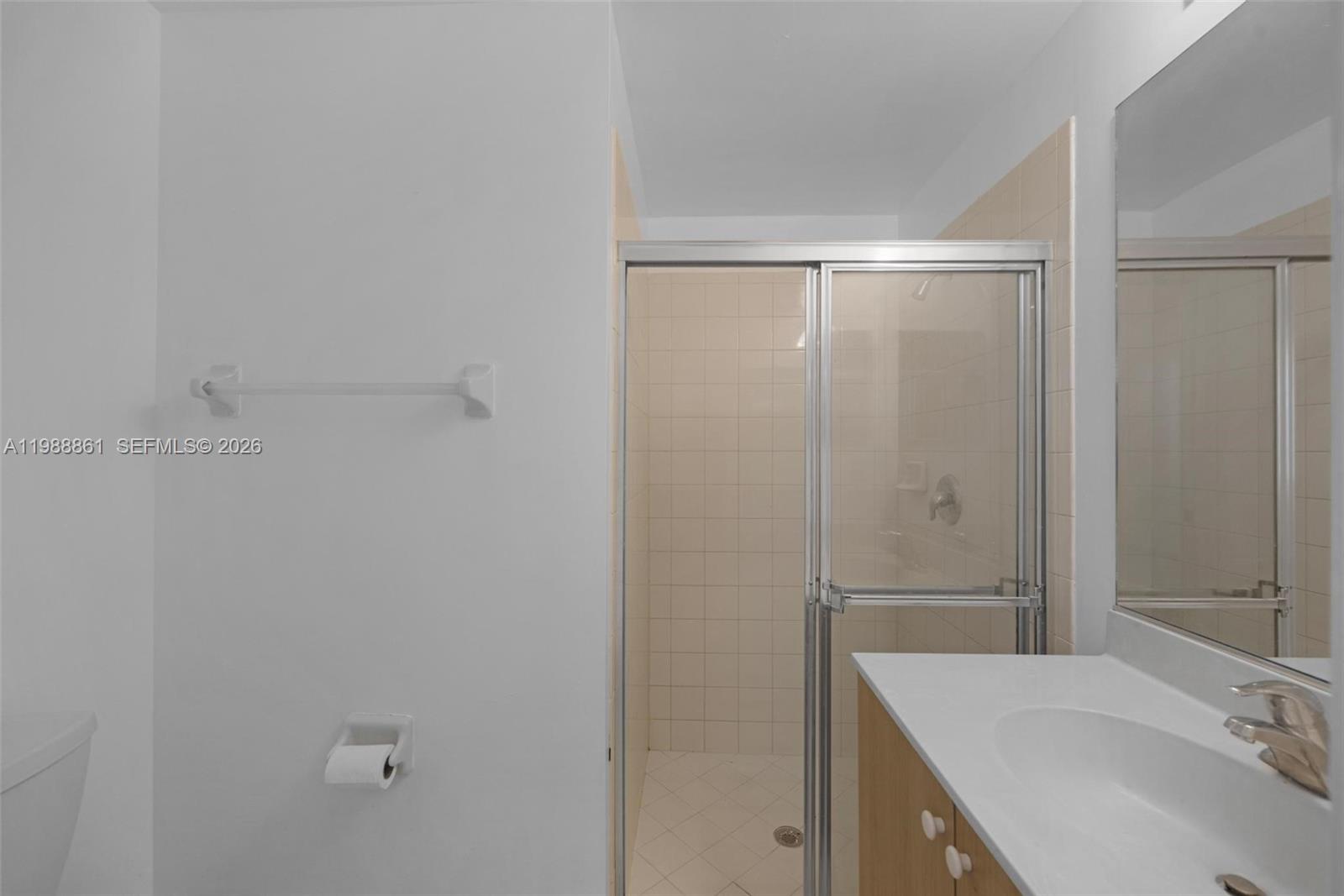 SILVER FALLS POD - Residential Lease