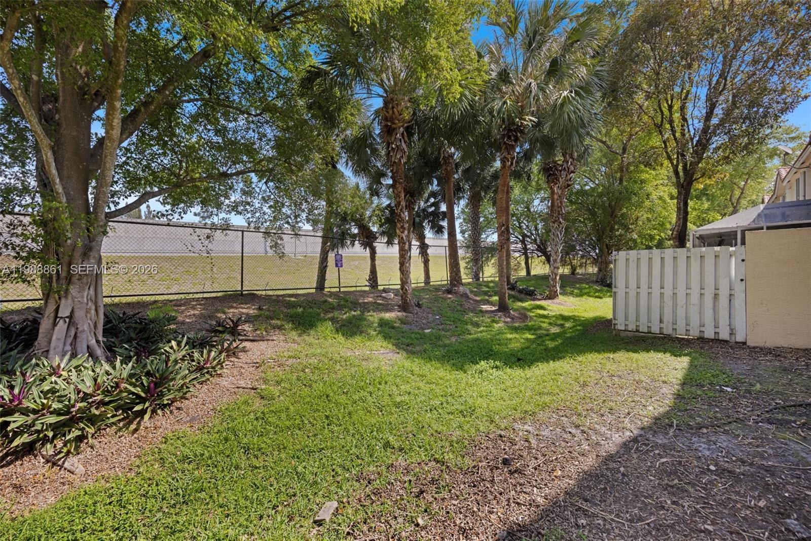 SILVER FALLS POD - Residential Lease