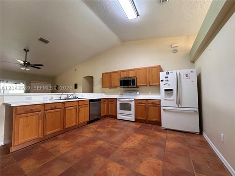 Tiny photo for 7975 105th Ave, Vero Beach, FL 32967 (MLS # A12043539)