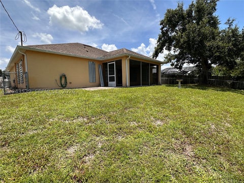 Tiny photo for 7975 105th Ave, Vero Beach, FL 32967 (MLS # A12043539)