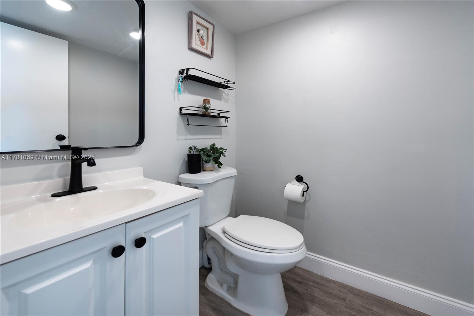 KINGS POINT MONACO CONDOS - Residential