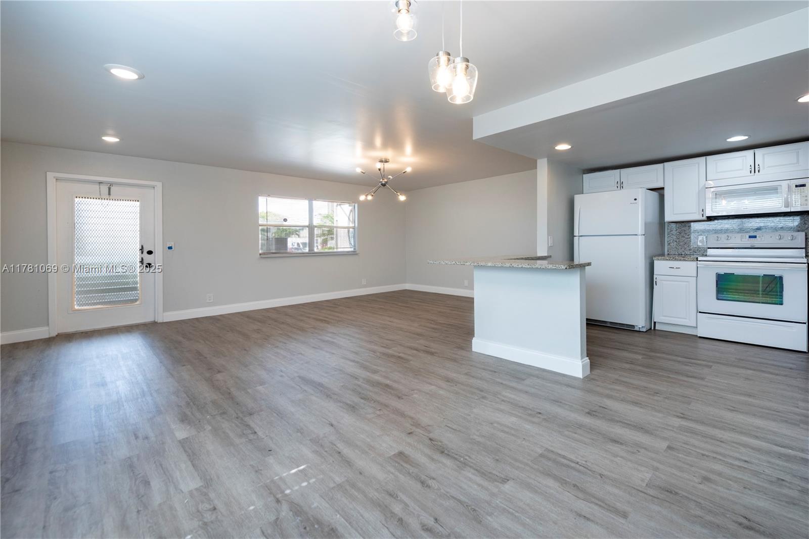 KINGS POINT MONACO CONDOS - Residential