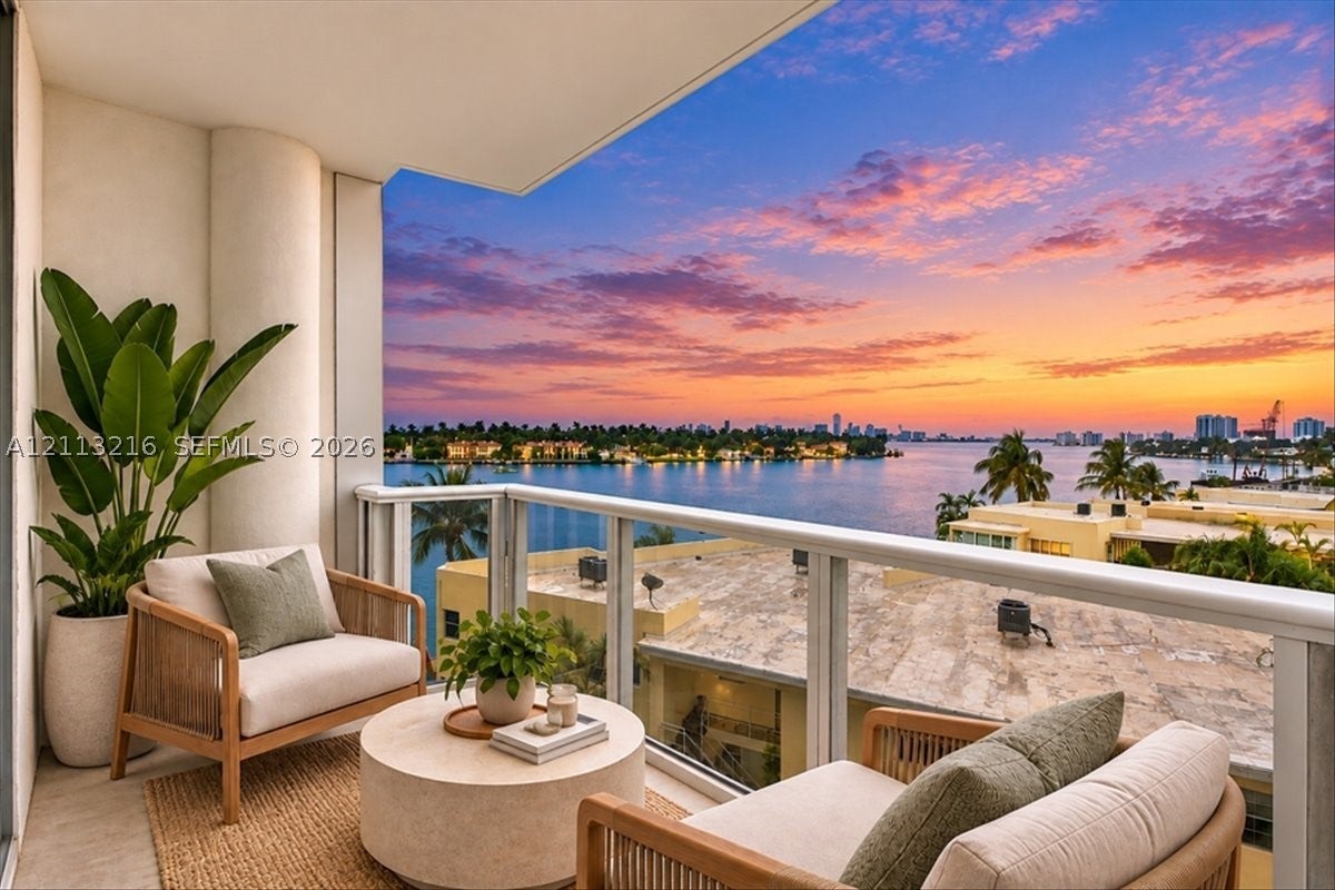 900 Bay Dr 425, Miami Beach FL 33141