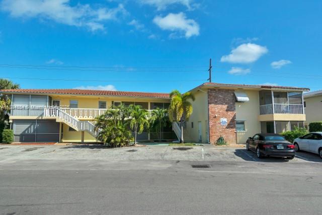 INVESTOR FRIENDLY. SPACIOUS 1 BEDROOM - 1 BATHROOM IN EAST FT LAUDERDALE NESTED ACROSS FROM SINGLE FAMILY HOMES IN THE IMPERIAL POINT AREA WITH SCREENED PORCH ON GROUND FLOOR. LARGE BEDROOM WITH LOTS OFCLOSET SPACE. ONE ASSIGNED PARKING, ON-SITE LAUNDRY FACILITY. EXCELLENT PRICE. NEWER A/C. UNIT WAS ALWAYS RENTED WITH GOOD TENANTS FOR GOOD INCOME. PROPERTY IS ALSO ON MLS FOR RENTAL.