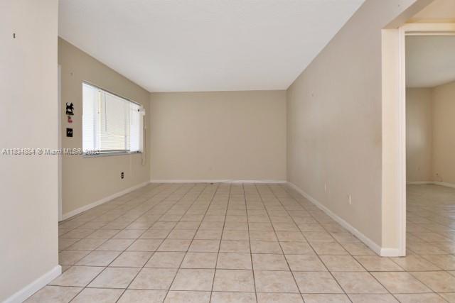 2101 NE 68th St 103