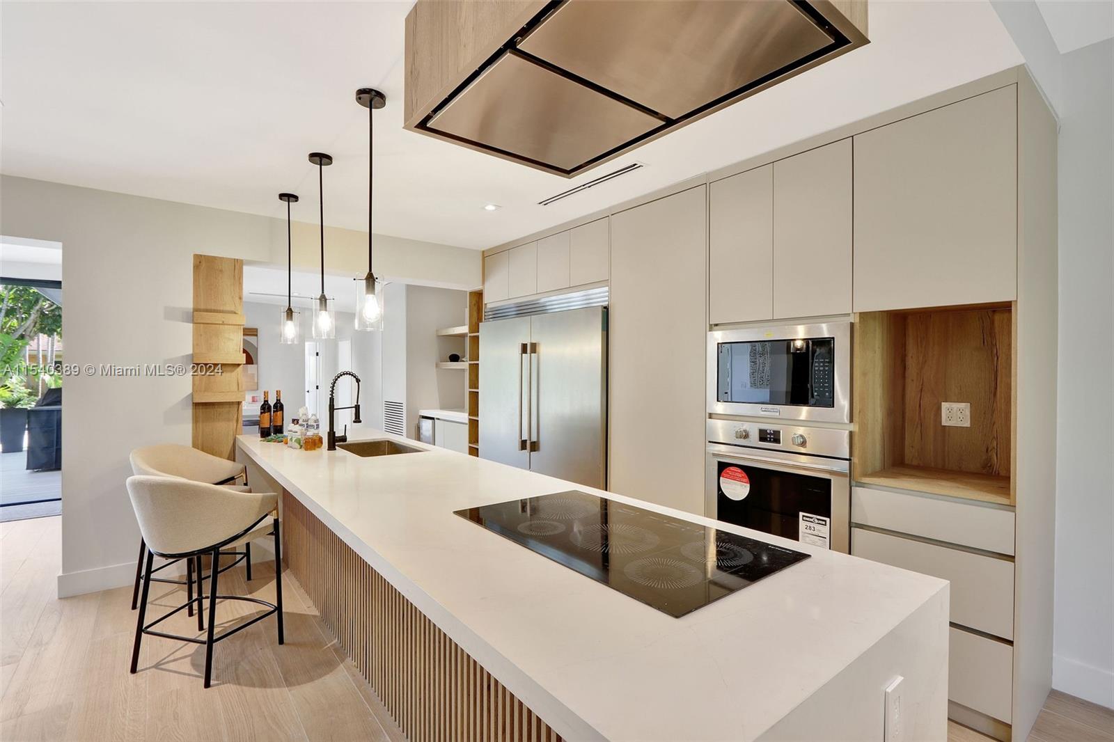 MIAMI SHORES SEC 8 REV - Residential