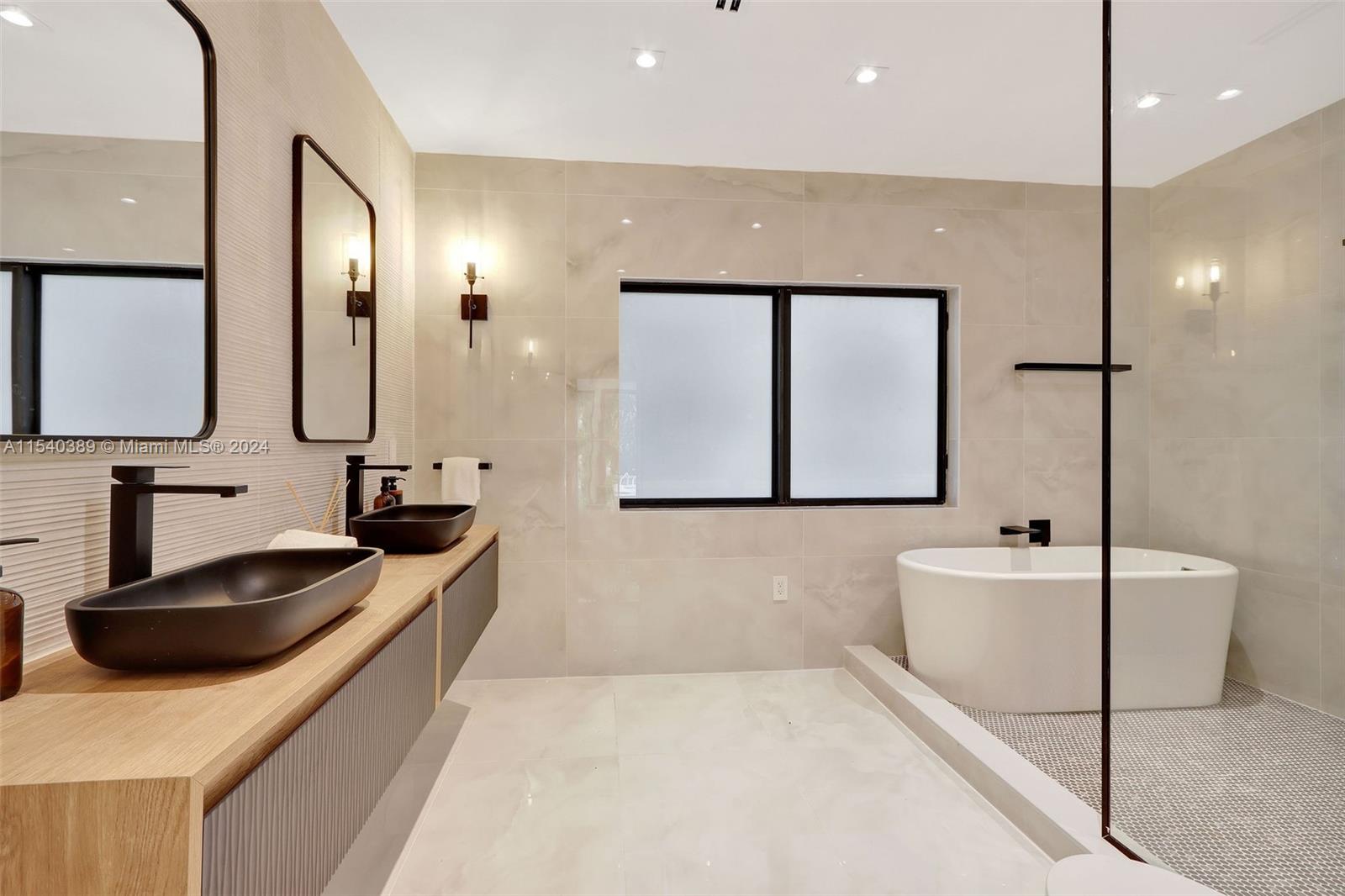 MIAMI SHORES SEC 8 REV - Residential