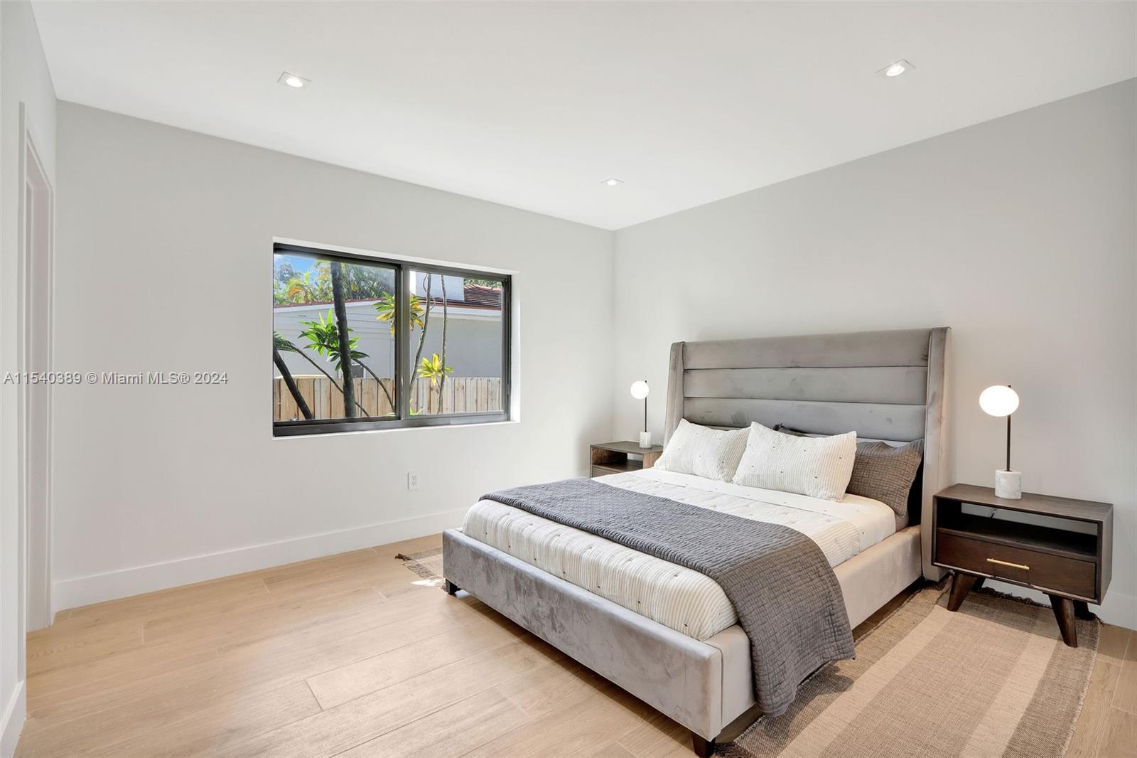 MIAMI SHORES SEC 8 REV - Residential