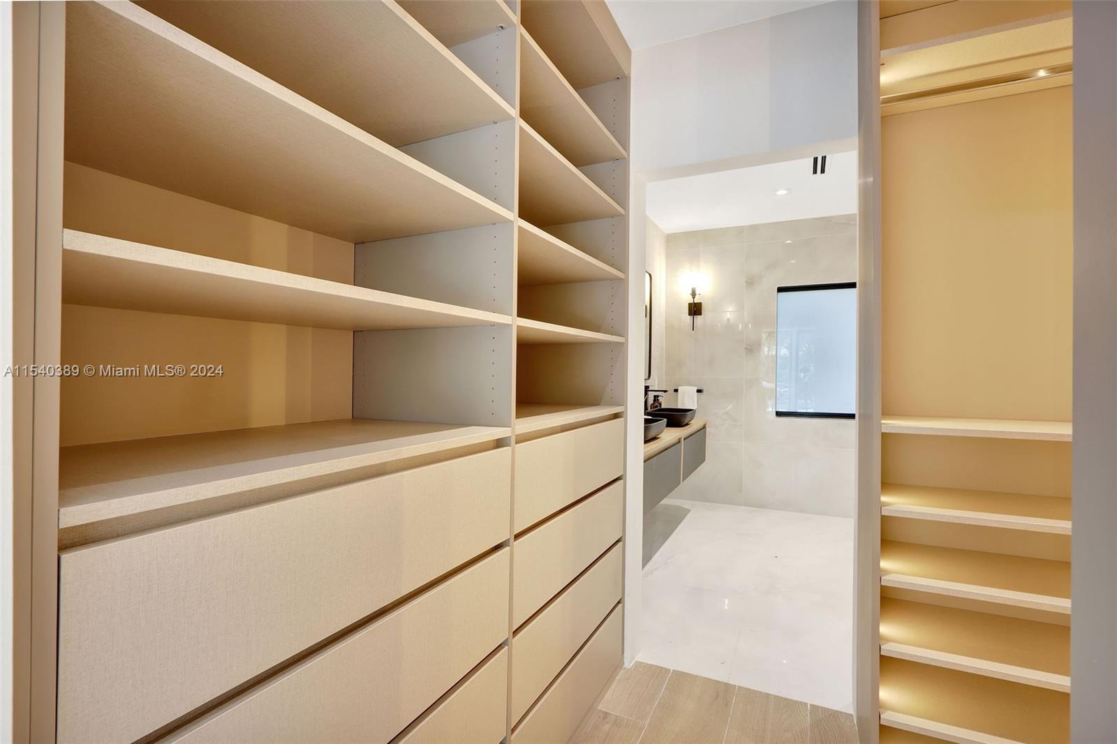 MIAMI SHORES SEC 8 REV - Residential