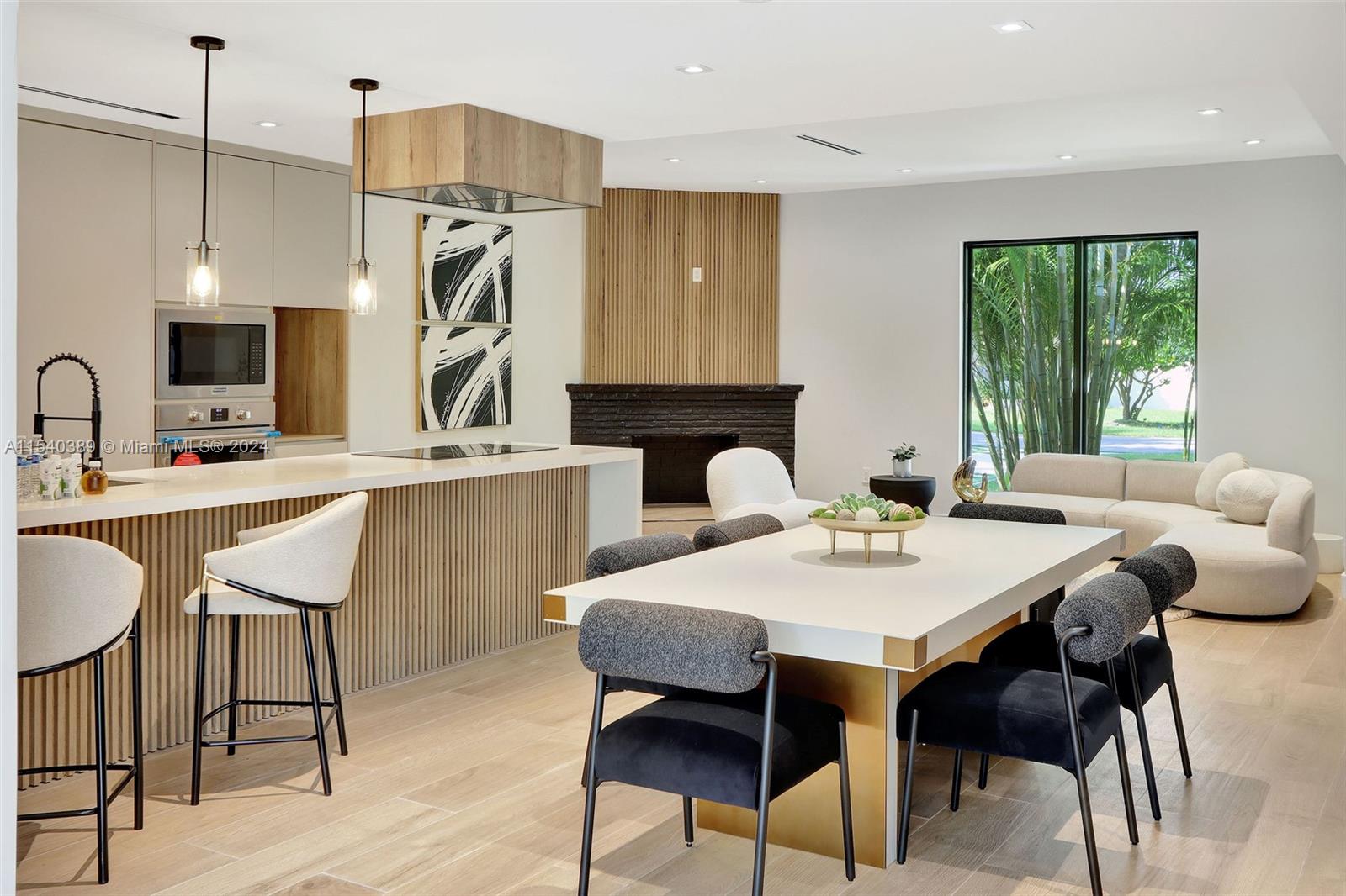 MIAMI SHORES SEC 8 REV - Residential