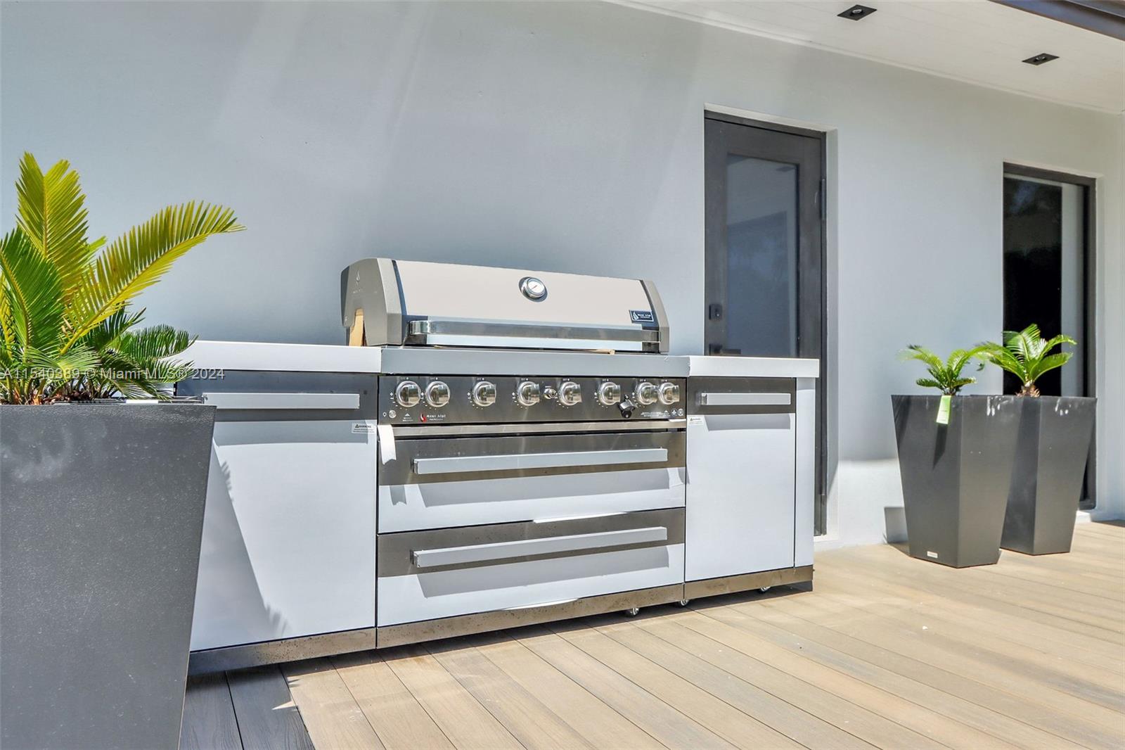 MIAMI SHORES SEC 8 REV - Residential