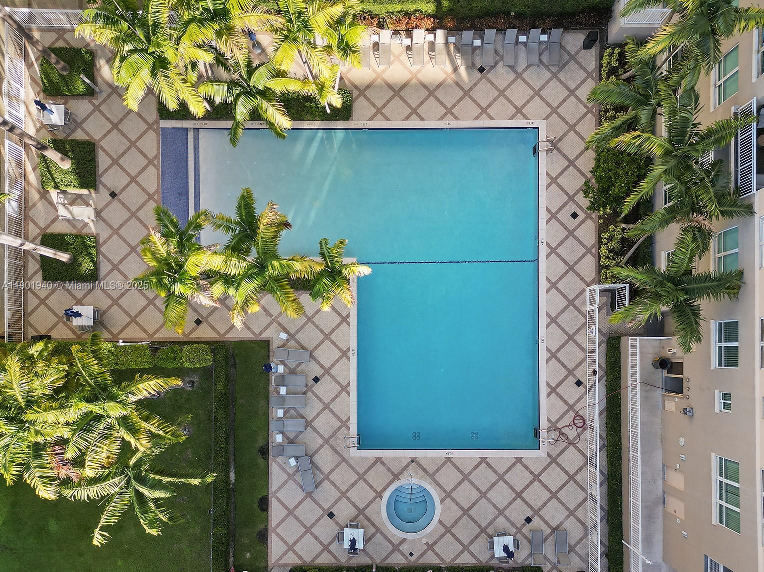 2000 N Bayshore Dr 519