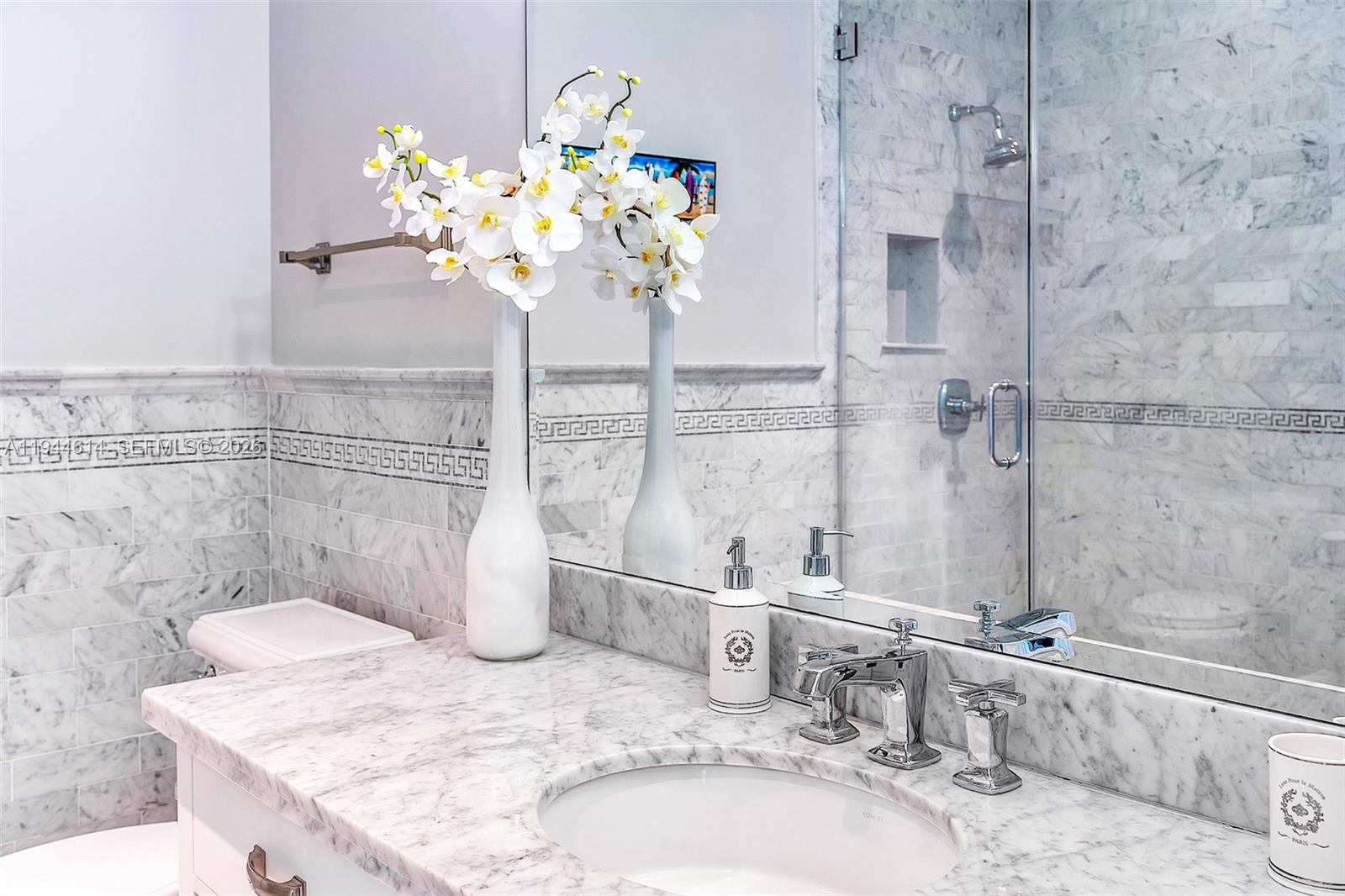 CONTINUUM ON SOUTH BEACH - Residential Lease