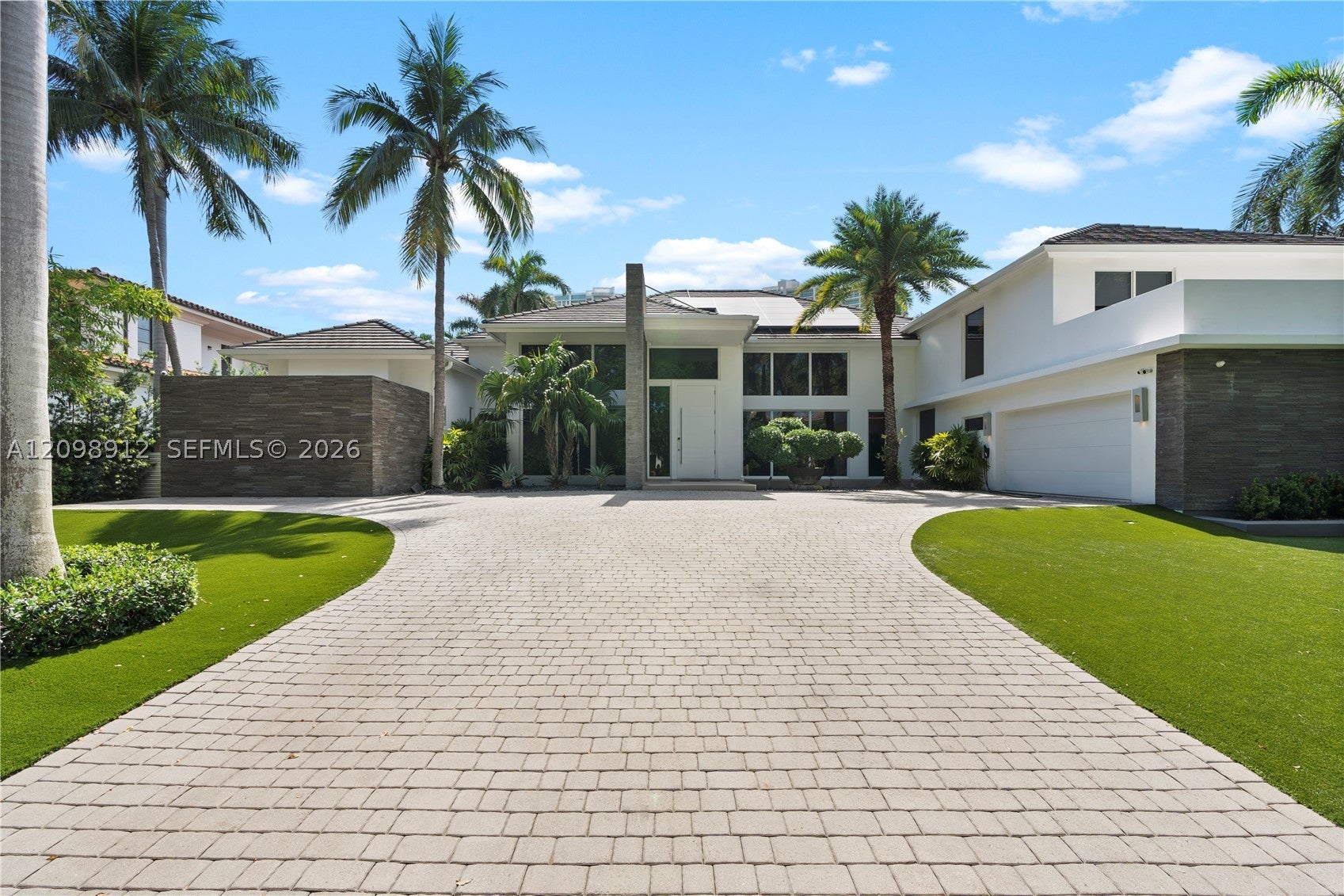 224 S ISLAND