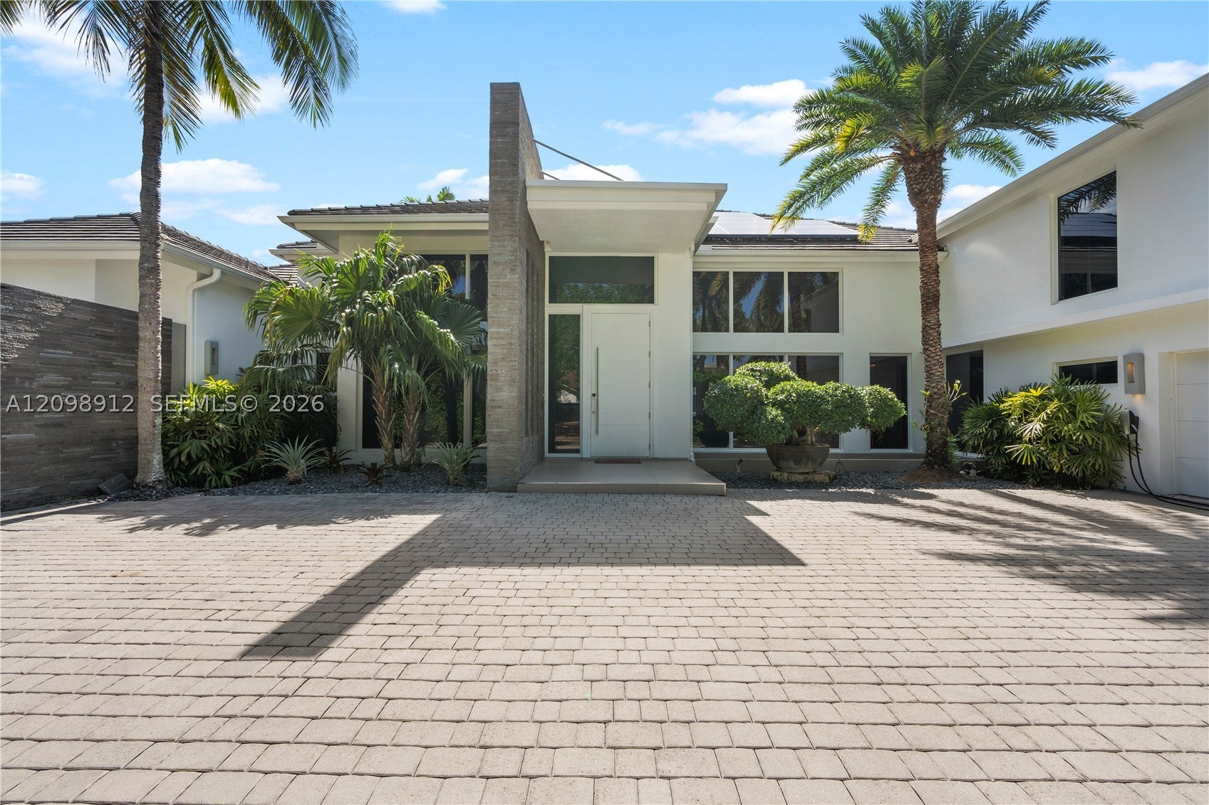 224 S ISLAND