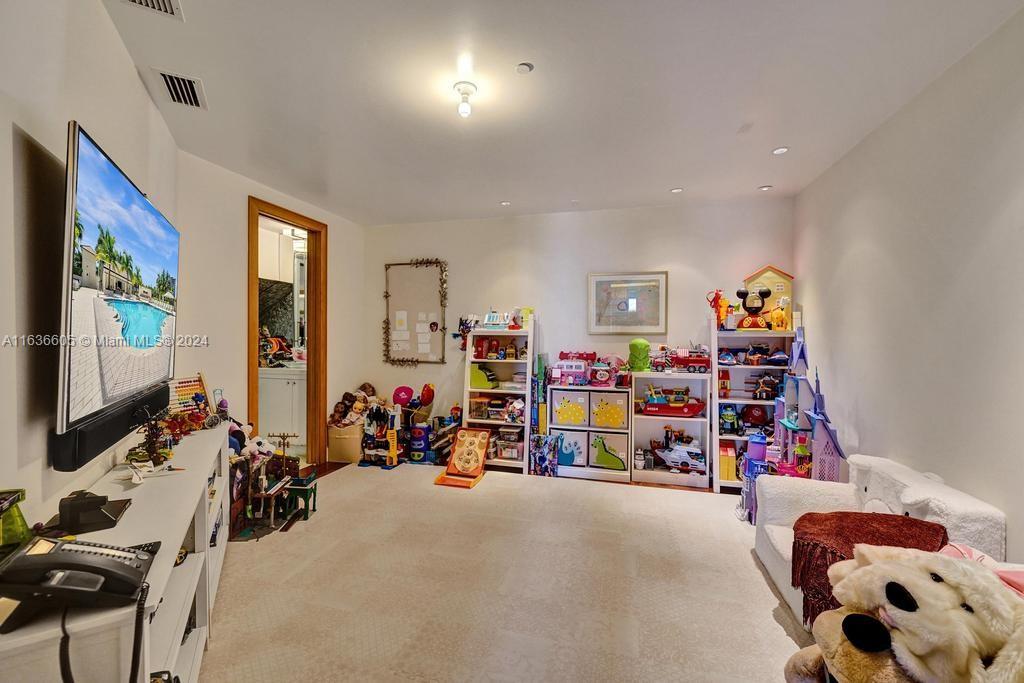 7000 ISL BLVD WILLIAMS IS - Residential