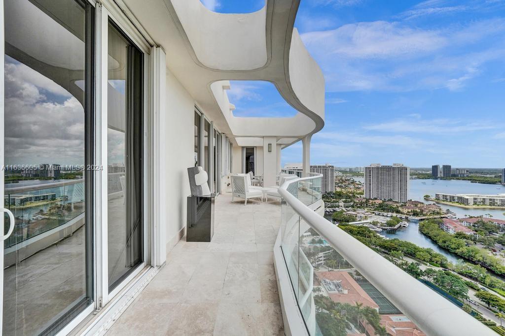 7000 ISL BLVD WILLIAMS IS - Residential