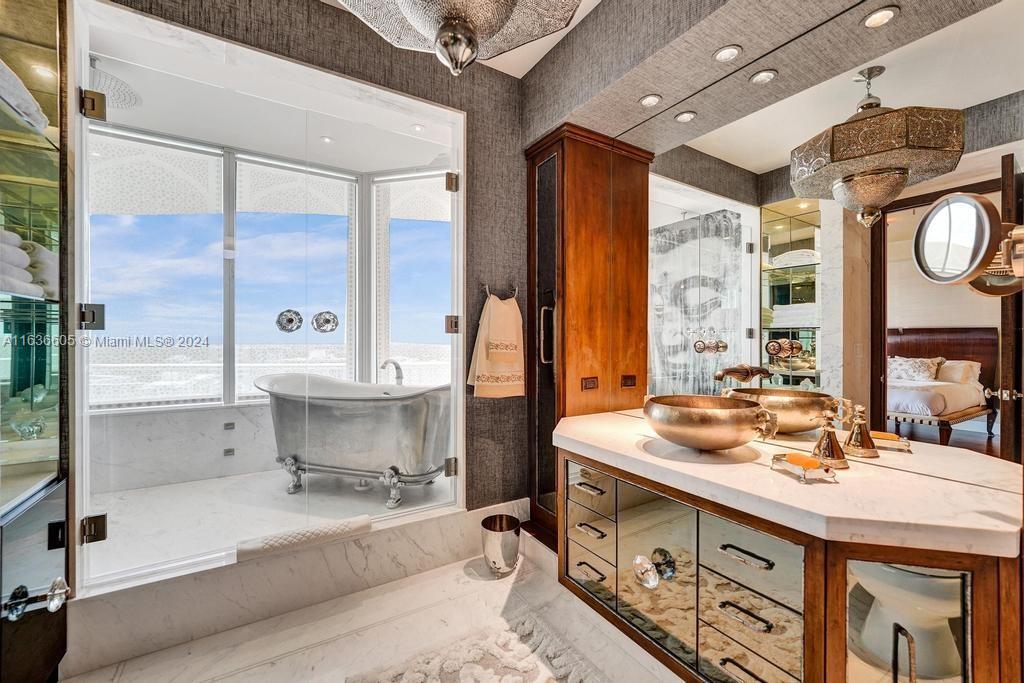 7000 ISL BLVD WILLIAMS IS - Residential