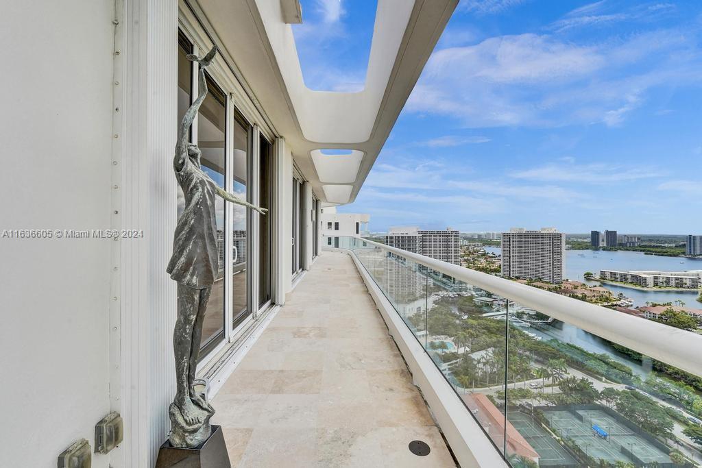 7000 ISL BLVD WILLIAMS IS - Residential