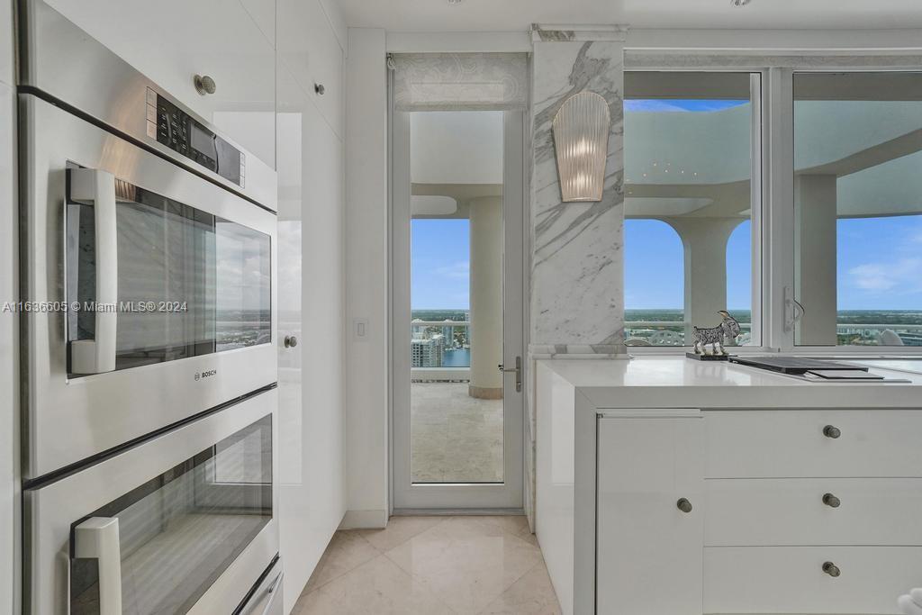 7000 ISL BLVD WILLIAMS IS - Residential
