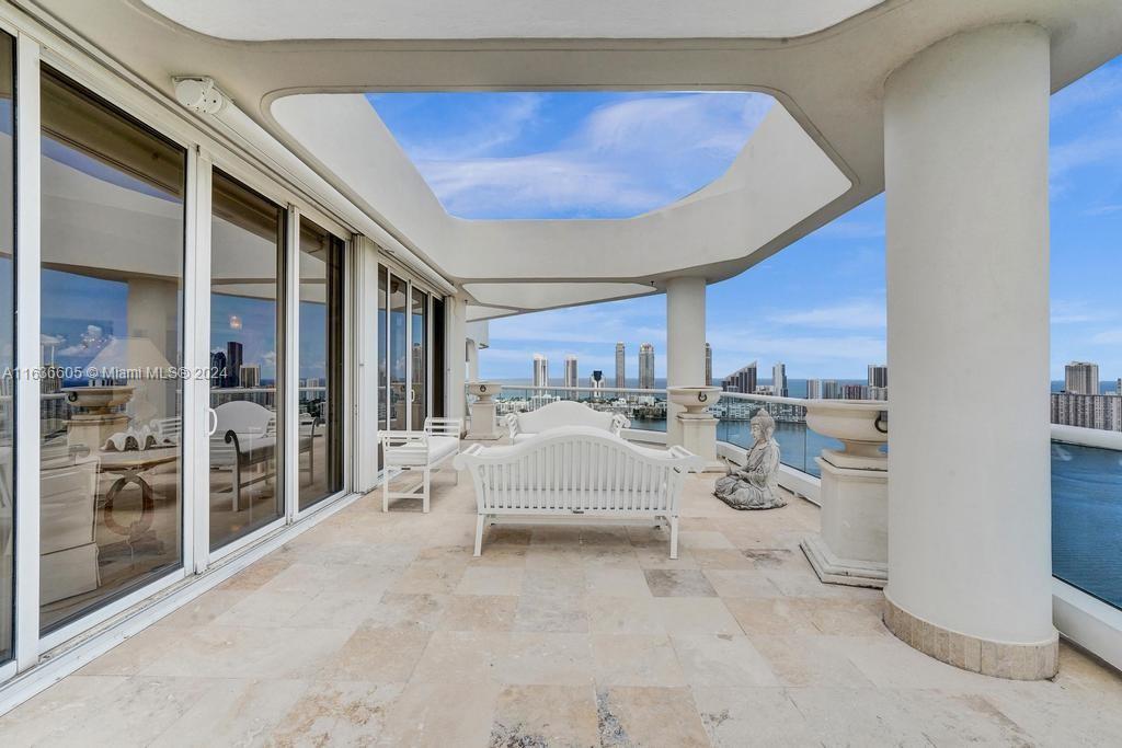 7000 ISL BLVD WILLIAMS IS - Residential