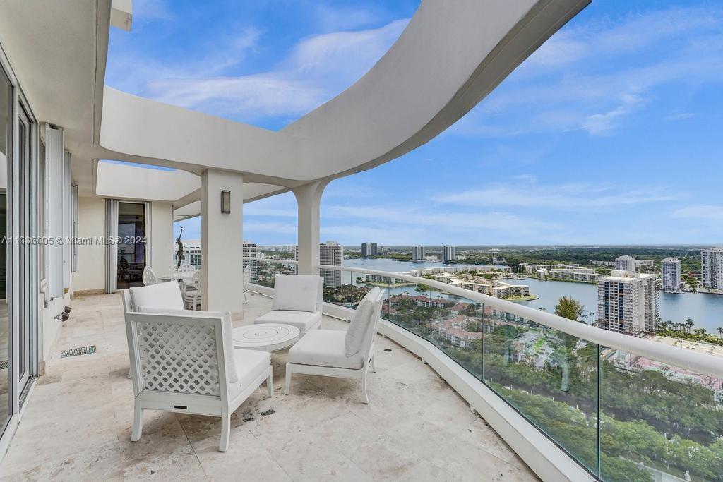 7000 ISL BLVD WILLIAMS IS - Residential
