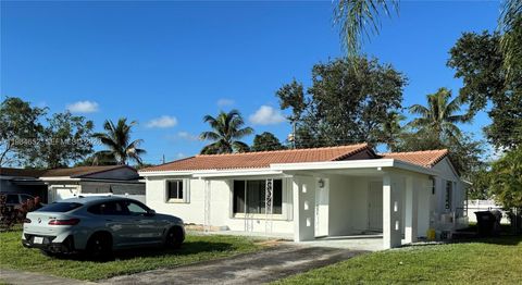 Photo of 2400 N 57th Way, Hollywood, FL 33021 (MLS # A11984652)