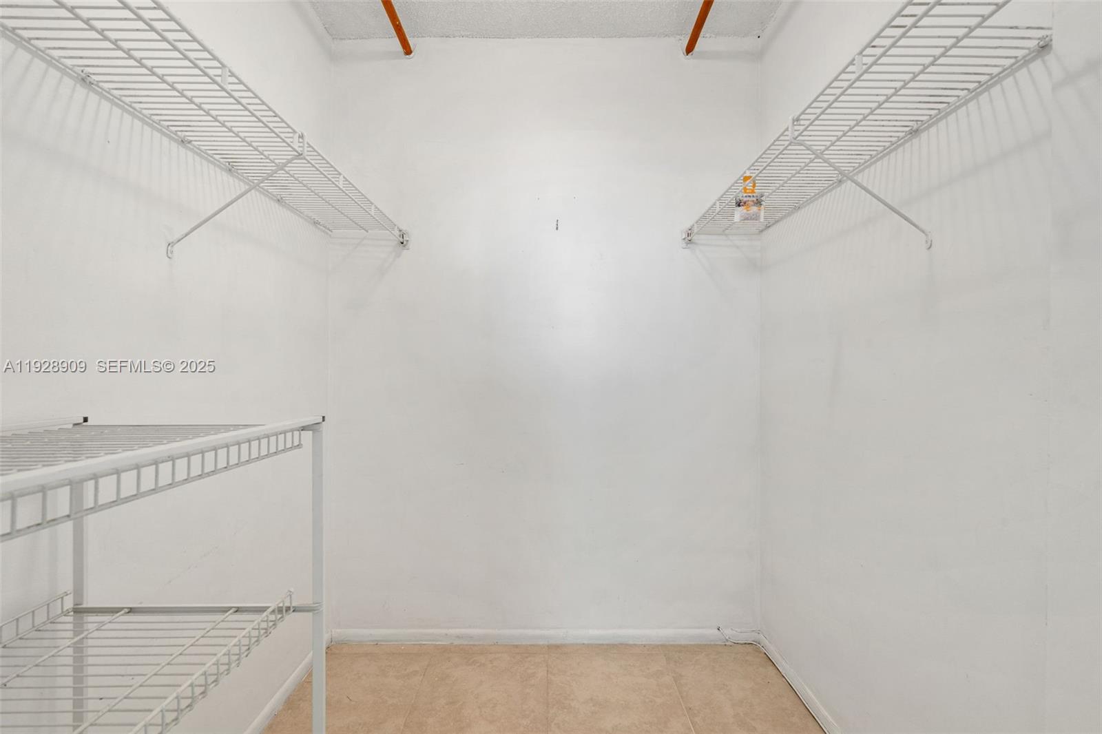 SEA MONARCH CONDO - Residential