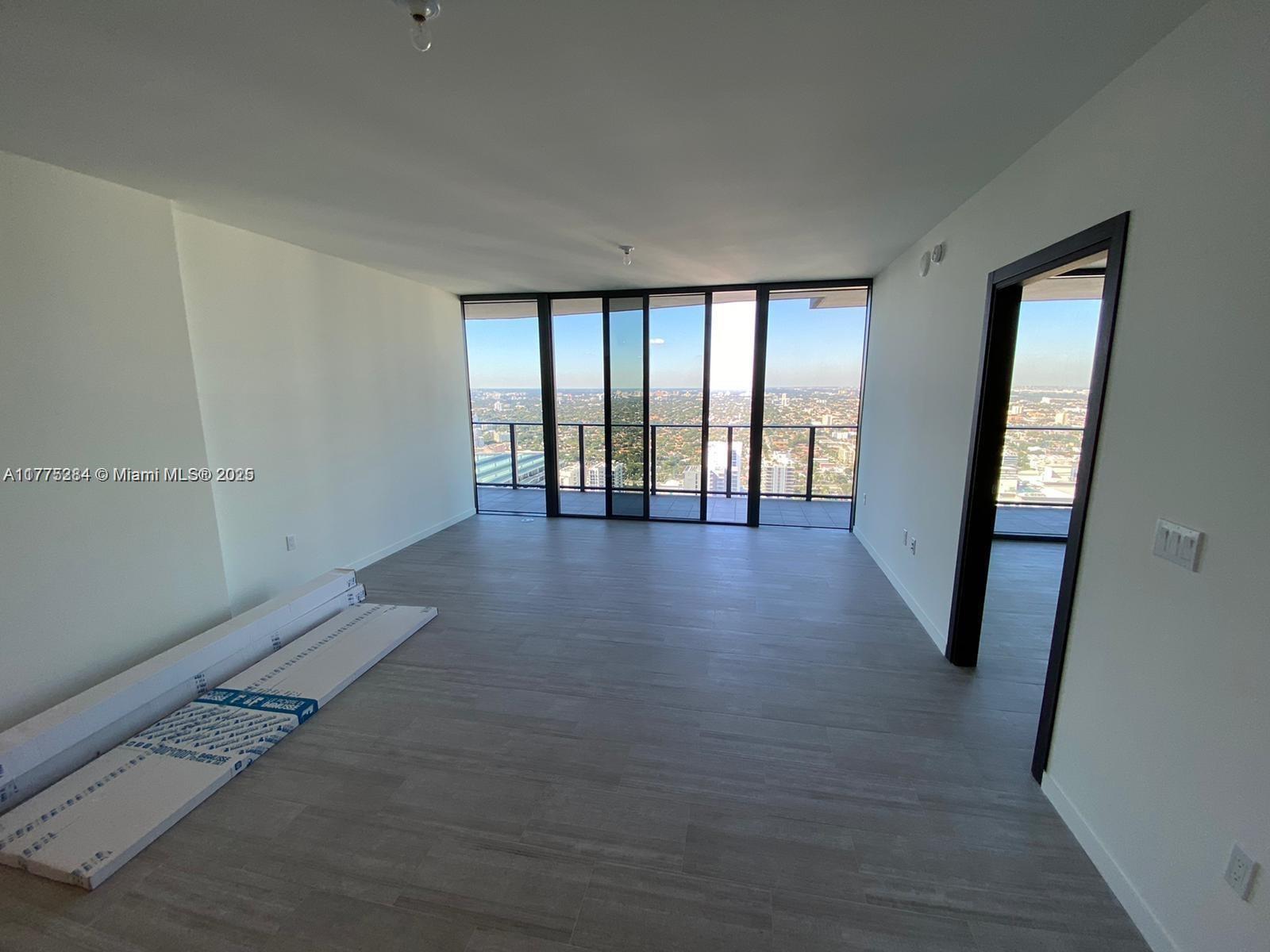 1000 Brickell Plz 4706