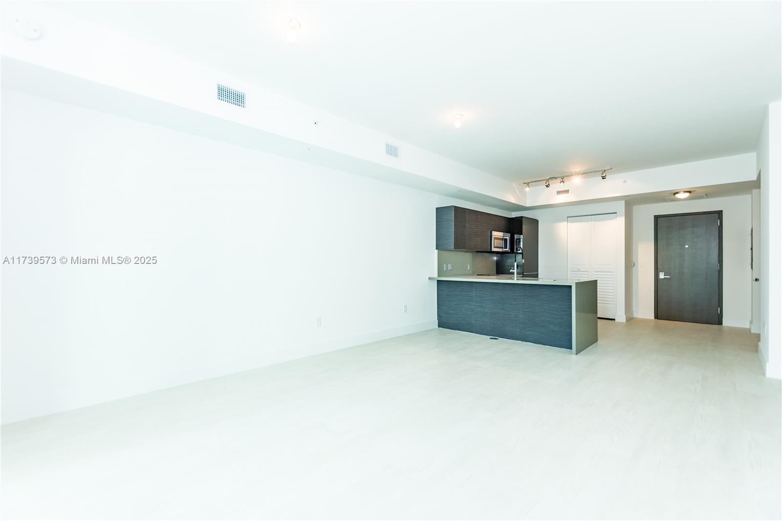Property for Sale at 1080 Brickell Ave 1706, Miami, Broward County, Florida - Bedrooms: 1 
Bathrooms: 2  - $664,900