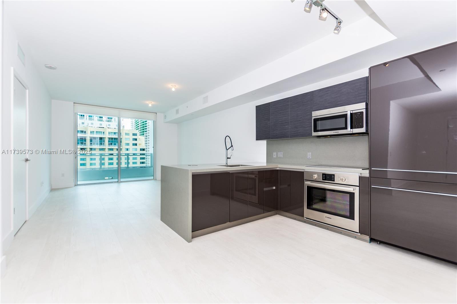 1080 Brickell Ave 1706
