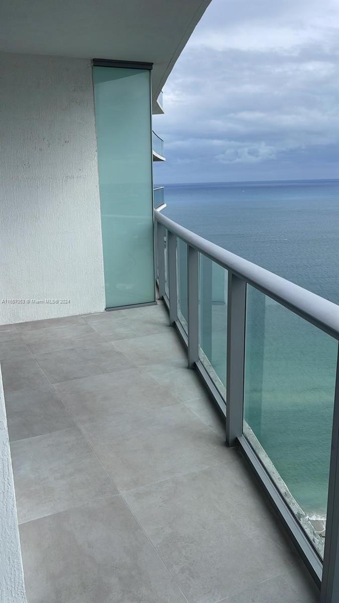 4111 SOUTH OCEAN DRIVE CO - Residential