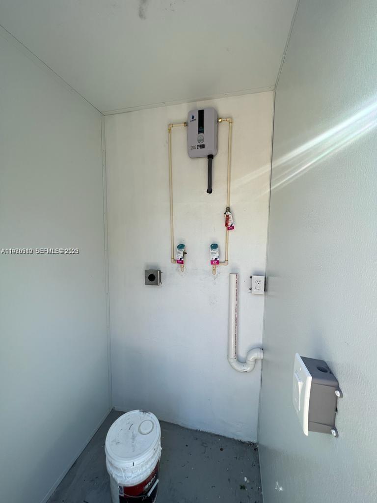 STEPHEN MANOR - Residential