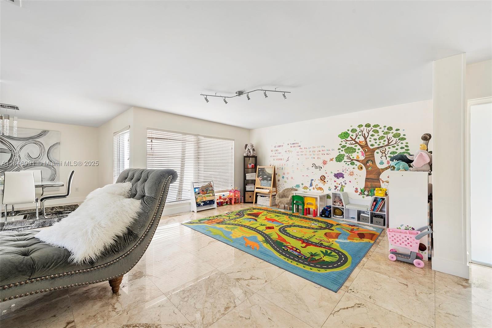 GABLES EDGE - Residential Lease