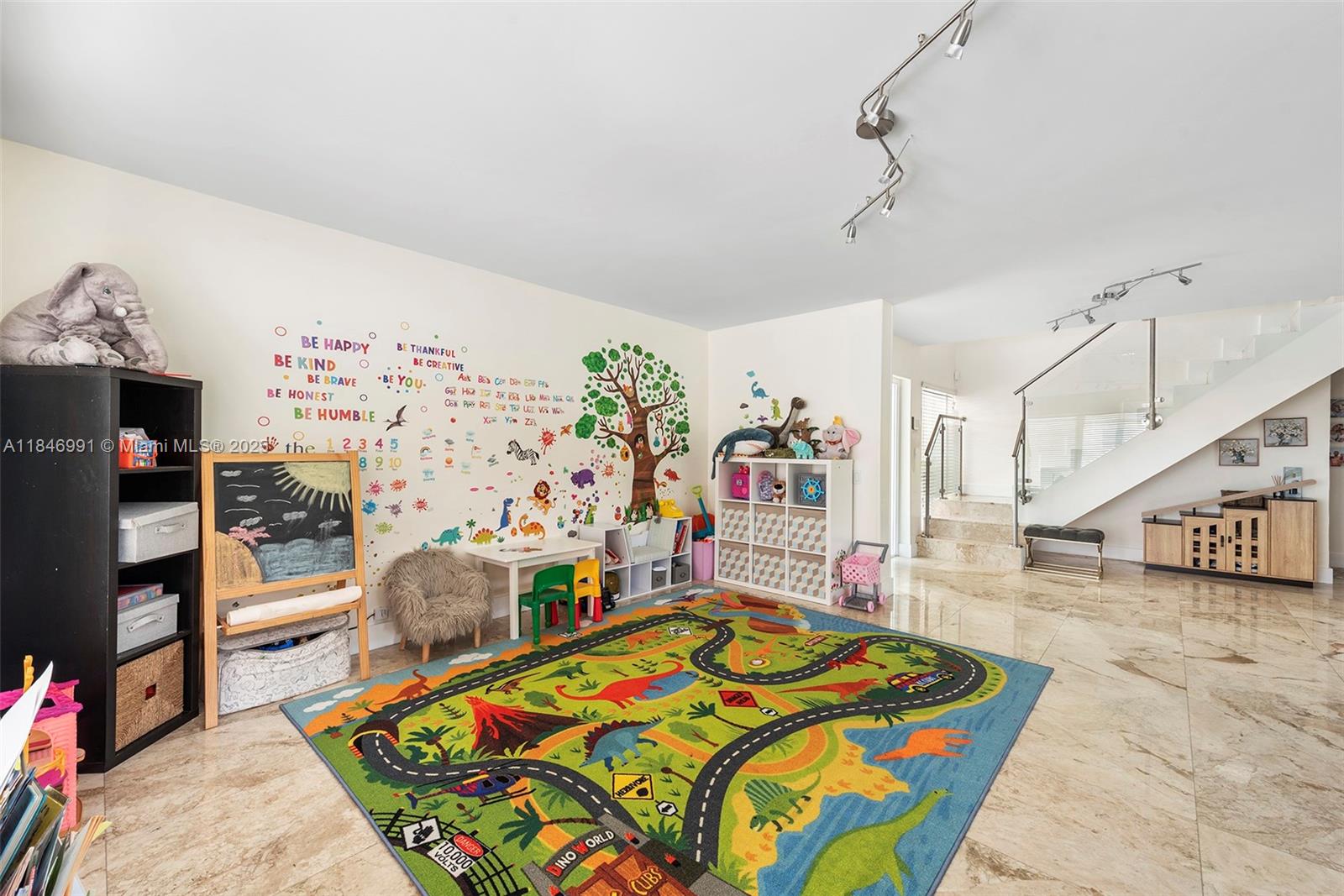 GABLES EDGE - Residential Lease